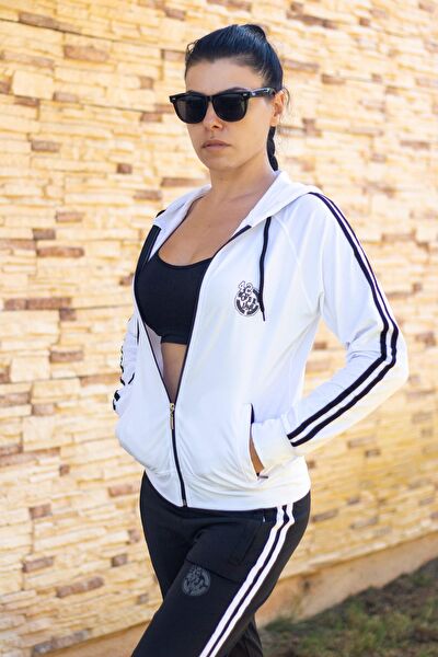 Azıcık Akıllı Kadın Eşofman