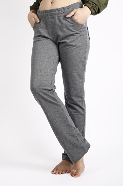 Azıcık Akıllı Kadın Eşofman