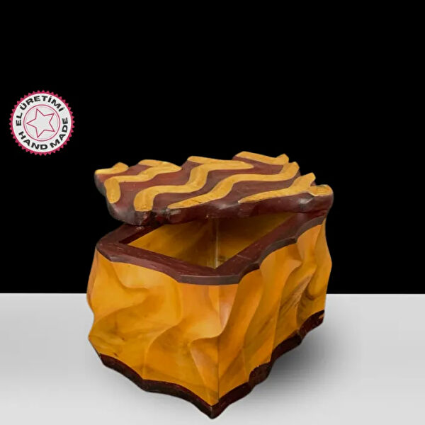 Uretti Takı Kutusu, Standı