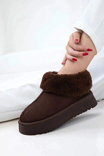 Lively Stylish Kadın Bot