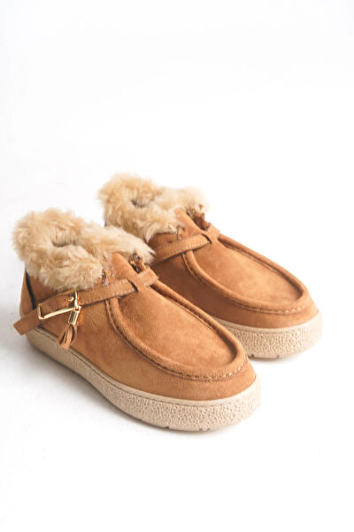 Lively Stylish Kadın Bot