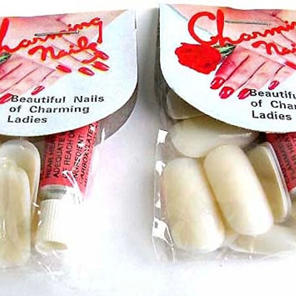 Lisinya Takma Tırnak