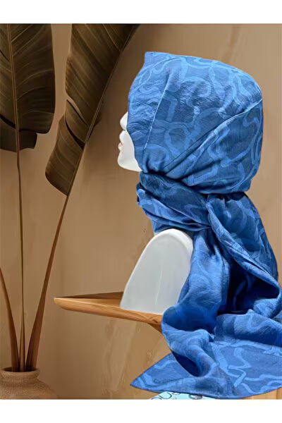 Armine Şal, Eşarp ve Aksesuarı