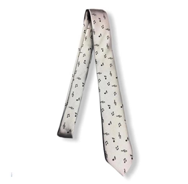 Herşey Nota Kravat, Papyon