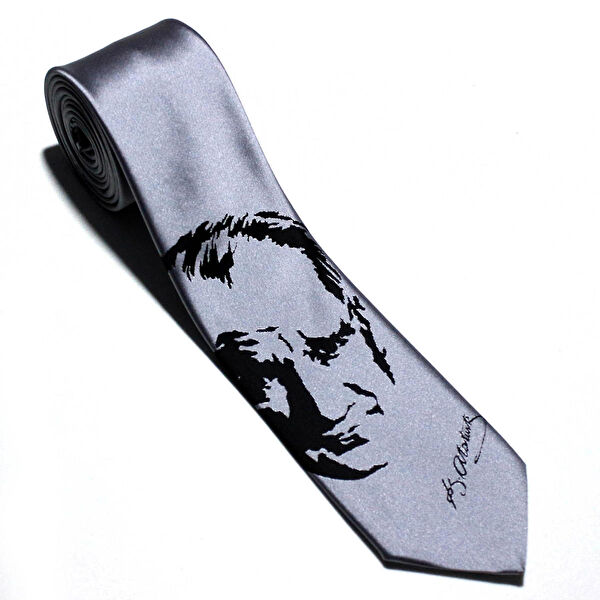 Herşey Nota Kravat, Papyon