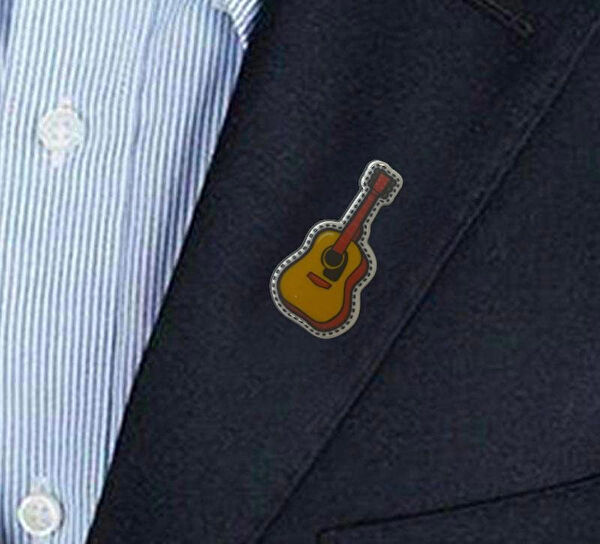 Herşey Nota Broş, Yaka İğnesi, Rozet