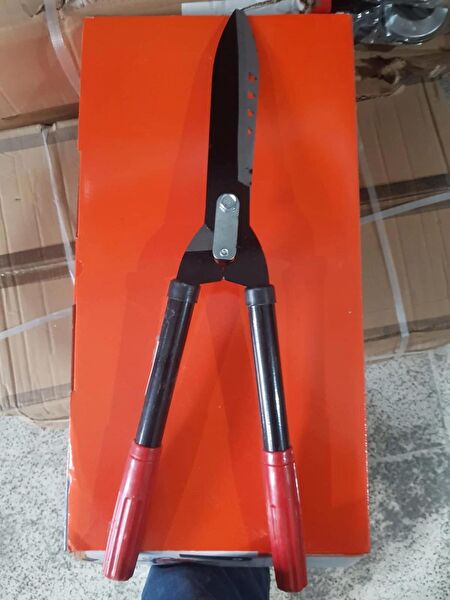 Tümsan Çim, Çit Makası