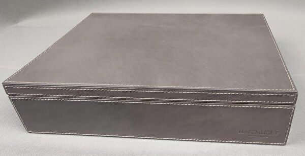 Harem Takı Kutusu, Standı