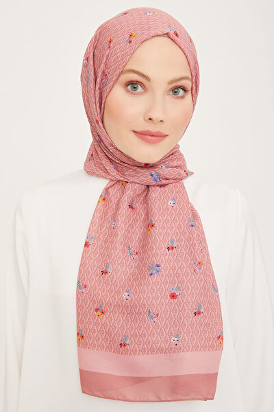 Armine Şal, Eşarp ve Aksesuarı