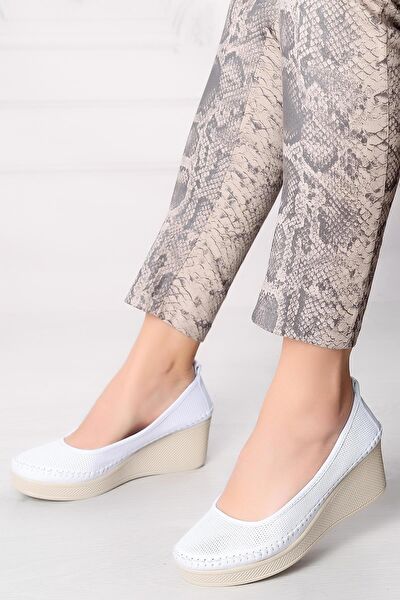 ARTI ARTI AYAKKABI Dolgu Topuklu Ayakkabı