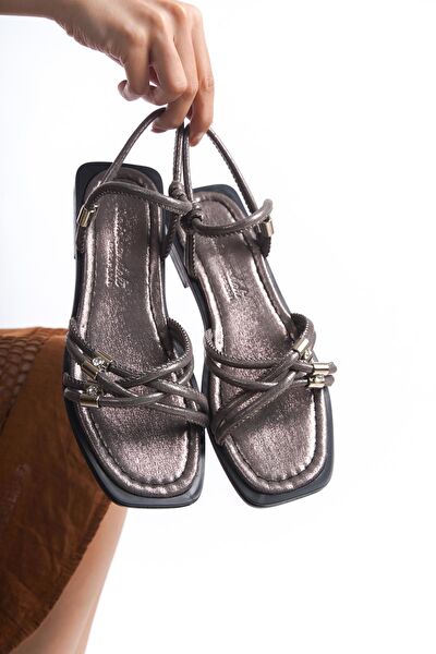 ARTI ARTI AYAKKABI Kadın Sandalet