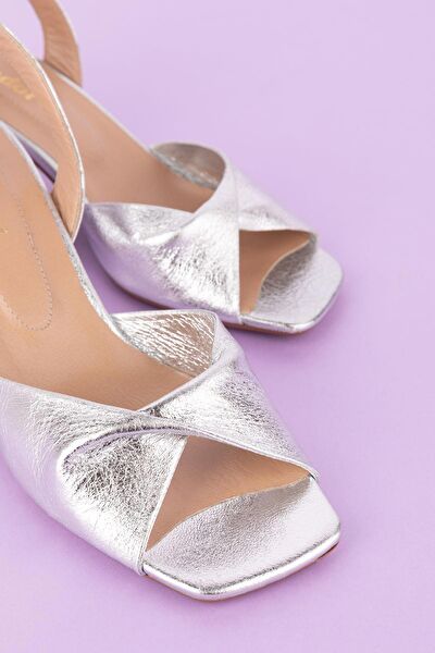 Gondol Klasik Topuklu Ayakkabı