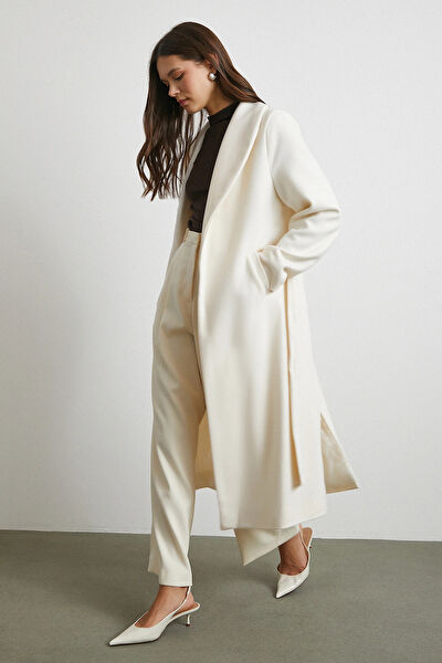 Never More Kadın Kaban