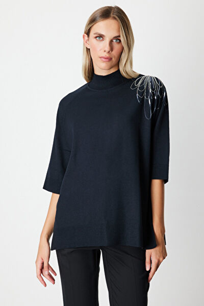 ON Kadın Triko, Kazak