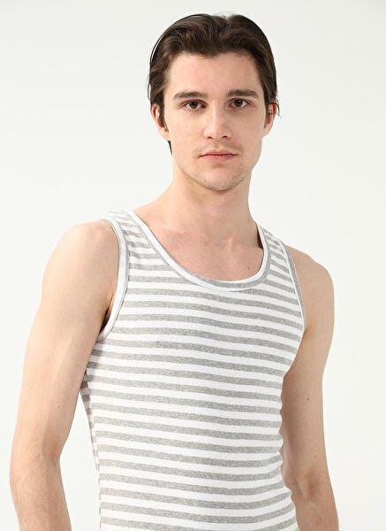 The Don Erkek Atlet, Body