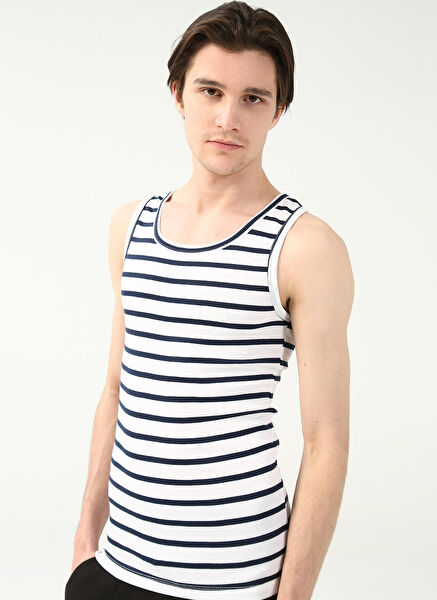 The Don Erkek Atlet, Body