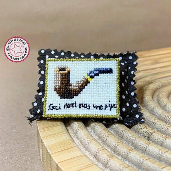 Uretti Broş, Yaka İğnesi, Rozet