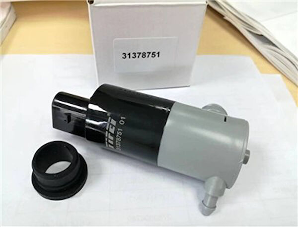 Parçadükkanda Cam Suyu Pompası