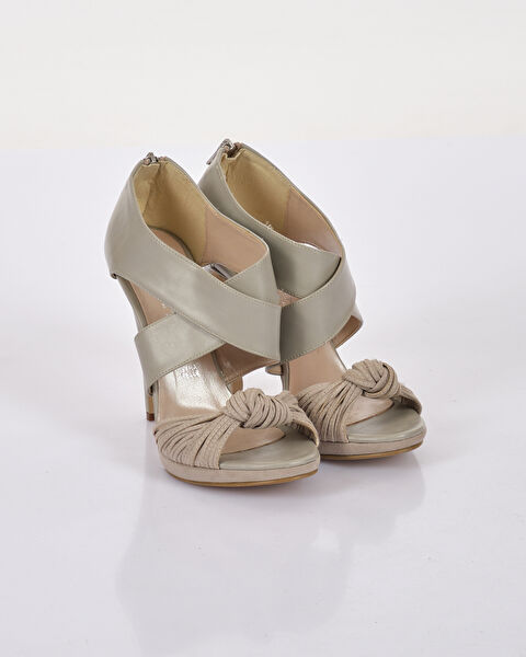 Teddy Klasik Topuklu Ayakkabı