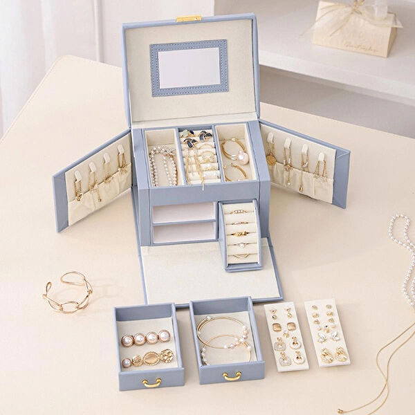 Gaman Takı Kutusu, Standı