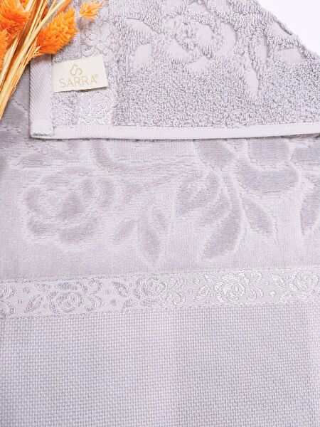 Sarra El, Yüz, Saç Havlusu