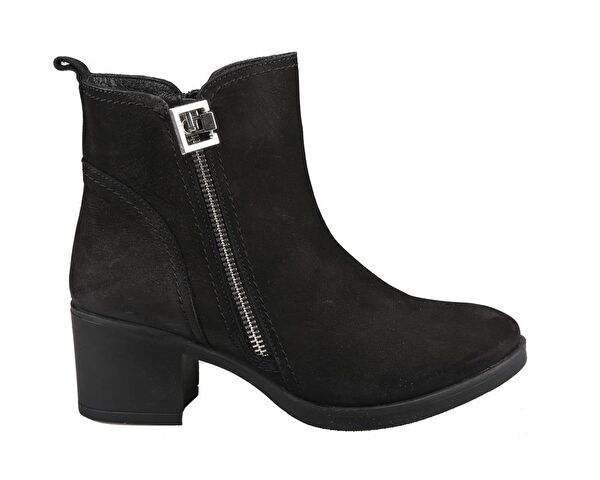 Castle Black Kadın Bot