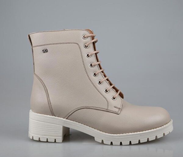 Castle Black Kadın Bot