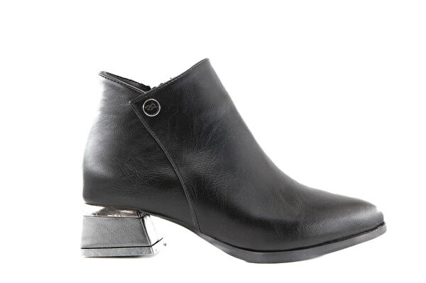 Marka Sesi Kadın Bot