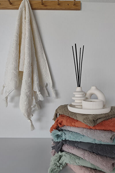 Sevim El, Yüz, Saç Havlusu