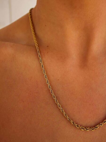 Jadenne Offical Kolye