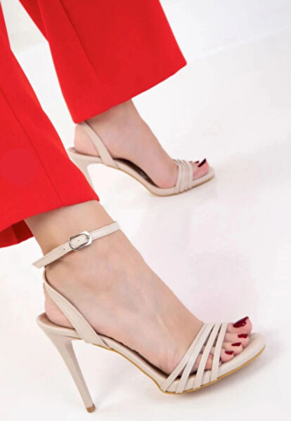 Biçomi Dolgu Topuklu Ayakkabı