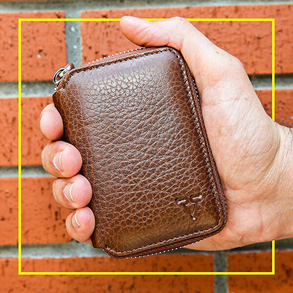 Richard Smith Erkek Kartlık, Pasaportluk