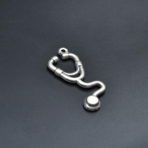 Bu Farklı Kolye, Zincir, Künye