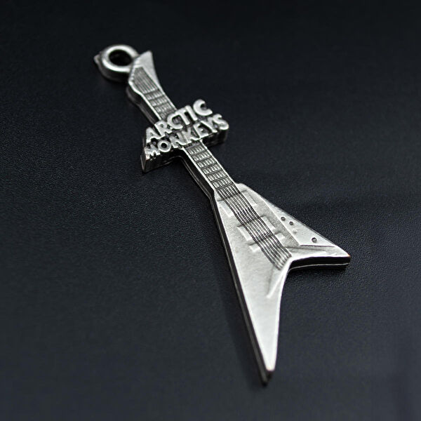 Bu Farklı Kolye, Zincir, Künye