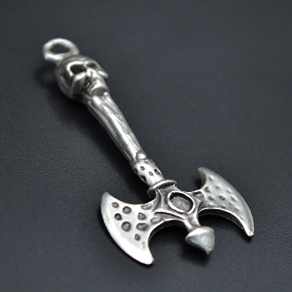 Bu Farklı Kolye, Zincir, Künye