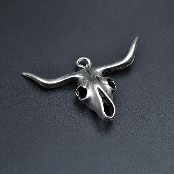 Bu Farklı Kolye, Zincir, Künye