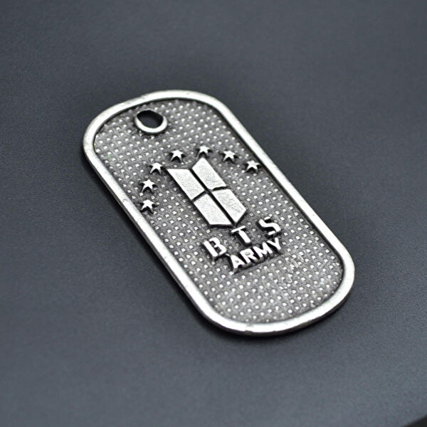 Bu Farklı Kolye, Zincir, Künye