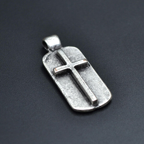 Bu Farklı Kolye, Zincir, Künye