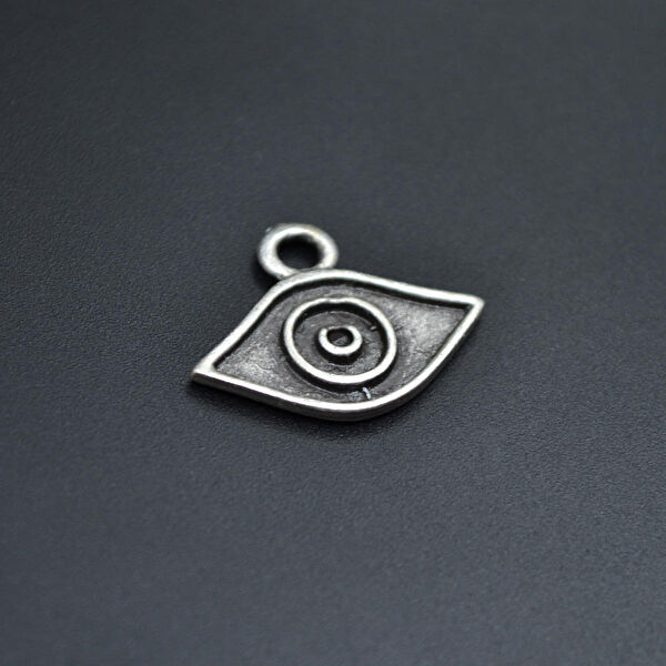 Bu Farklı Kolye, Zincir, Künye