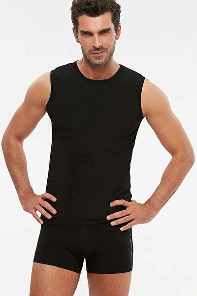 Kom Erkek Atlet, Body