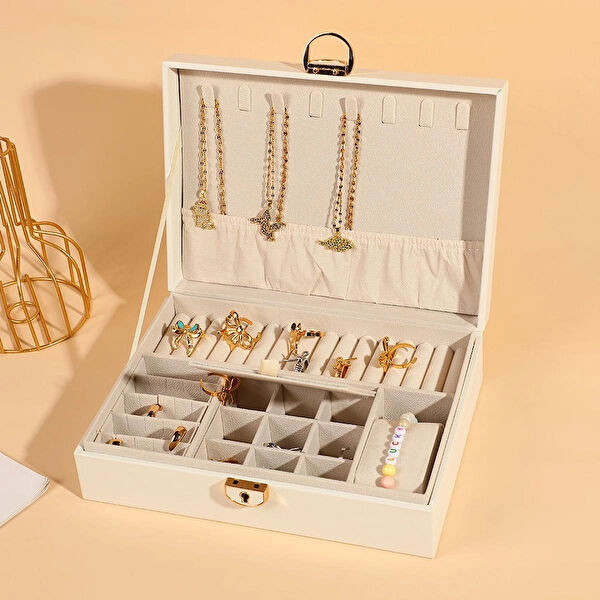 Gaman Takı Kutusu, Standı