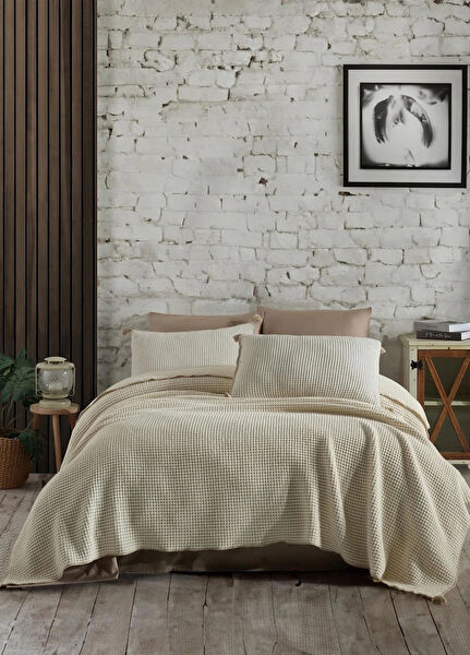 Dantela Yatak Örtüsü