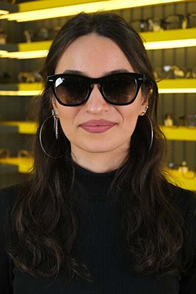 Ray-Ban Kadın Güneş Gözlüğü