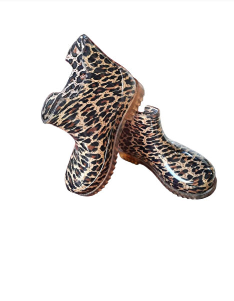 Yılmaz Kadın Çizme