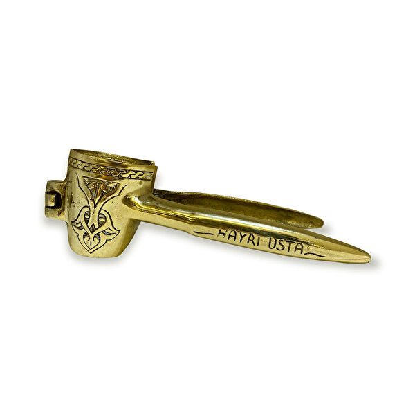 Efemir Fındık, Ceviz Kırıcı