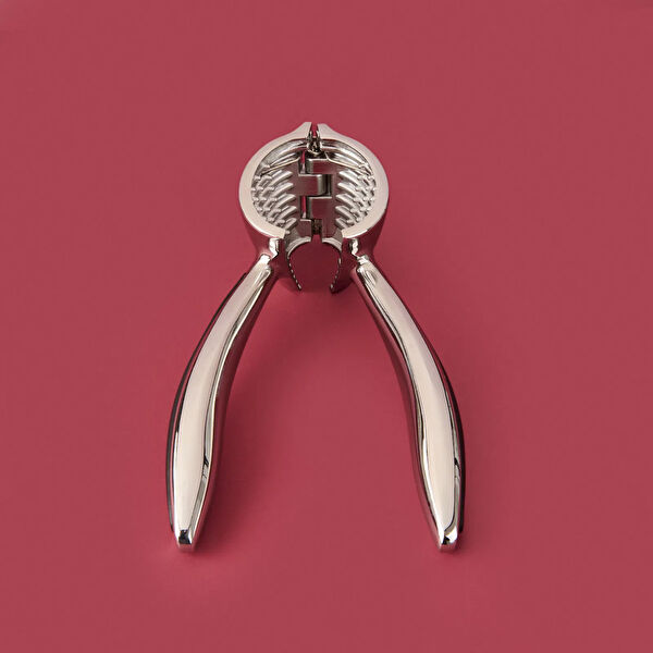 Tohana Fındık, Ceviz Kırıcı