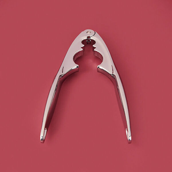 Tohana Fındık, Ceviz Kırıcı