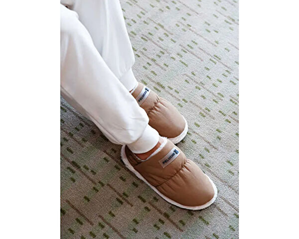 Peluche Kadın Ev Botu, Panduf