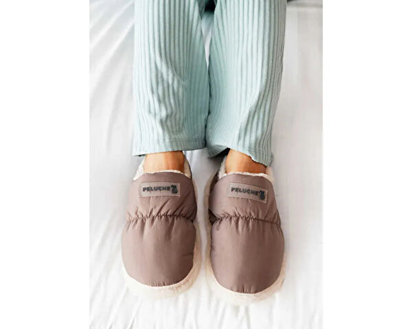 Peluche Kadın Ev Botu, Panduf