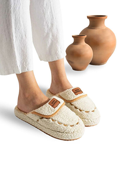 Sermoda Kadın Terlik